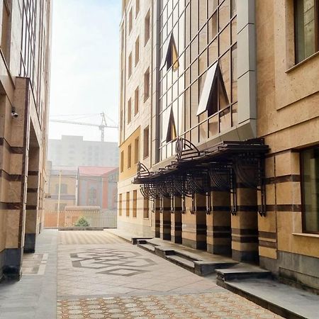 Olympavan Hotel Yerevan Bagian luar foto