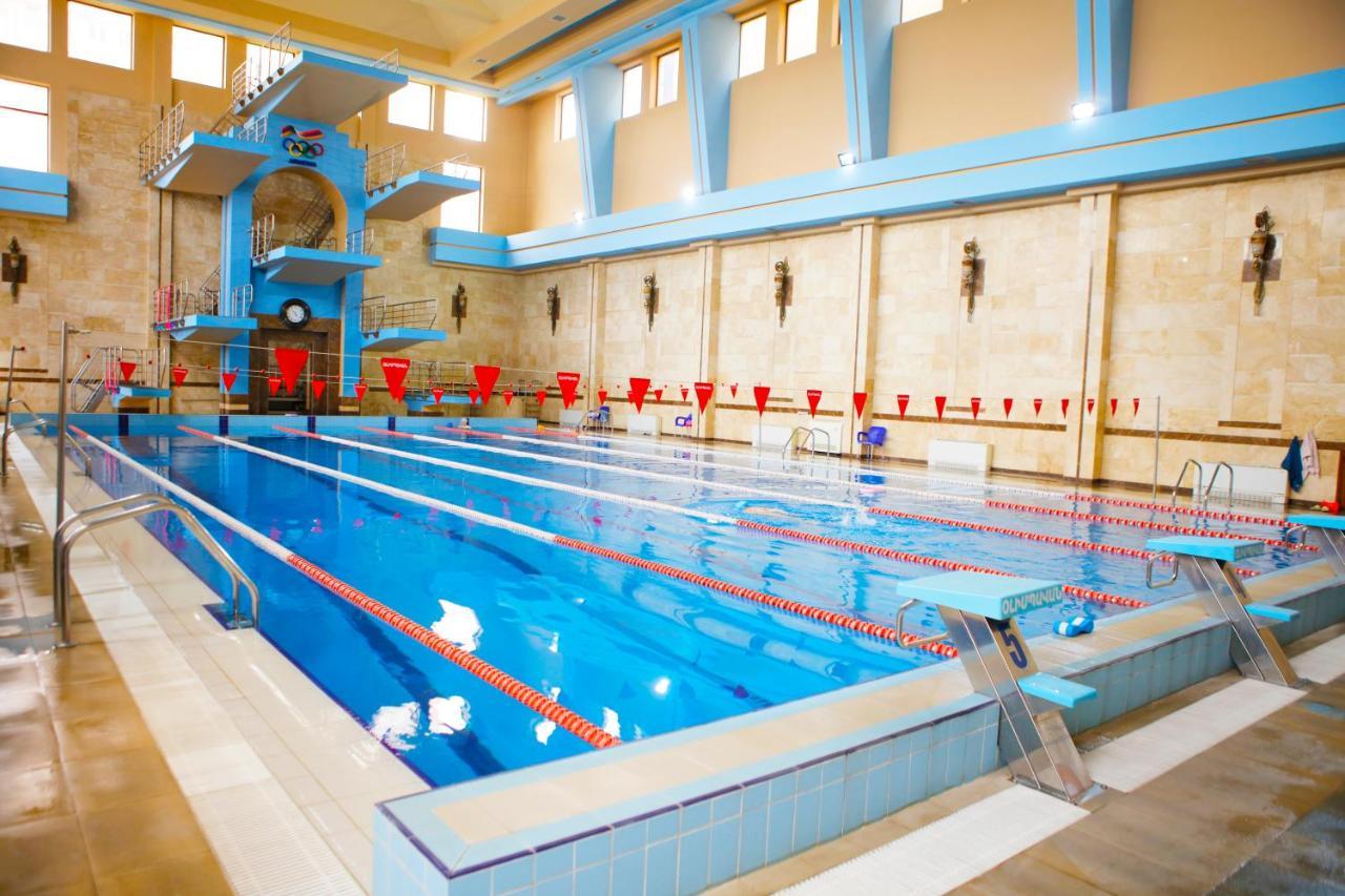 Olympavan Hotel Yerevan Bagian luar foto