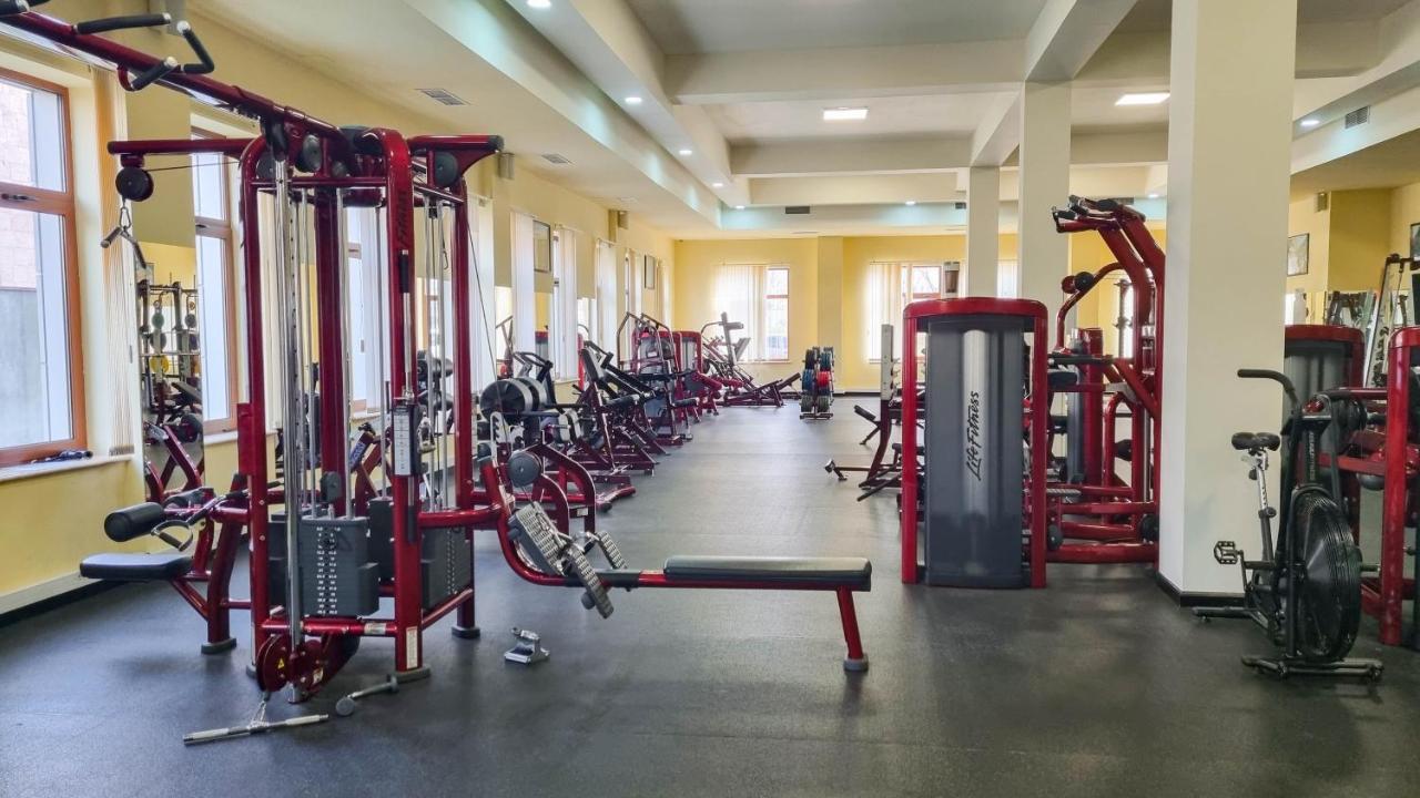Olympavan Hotel Yerevan Bagian luar foto