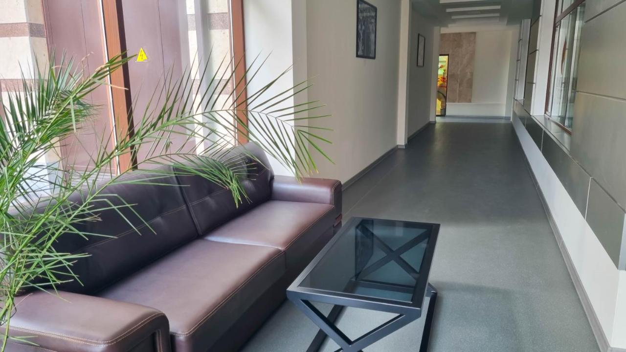 Olympavan Hotel Yerevan Bagian luar foto
