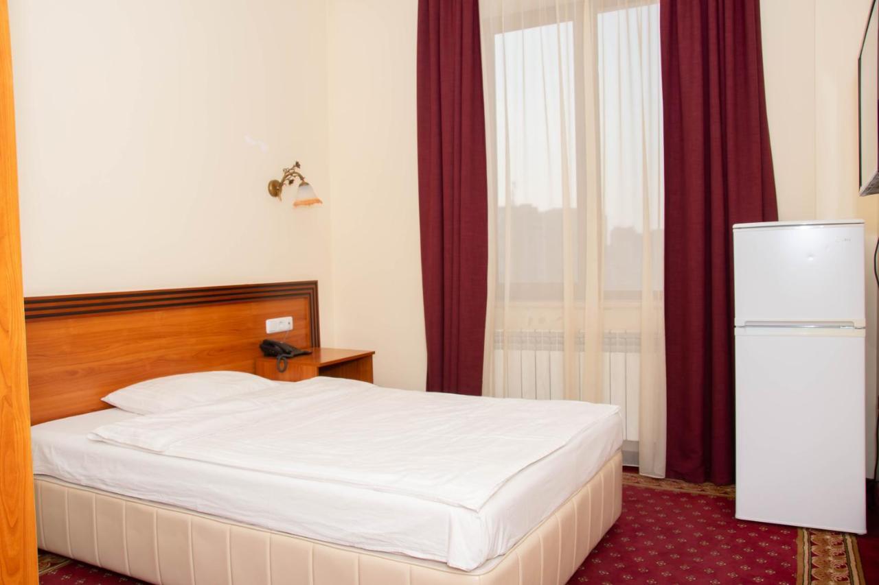 Olympavan Hotel Yerevan Bagian luar foto