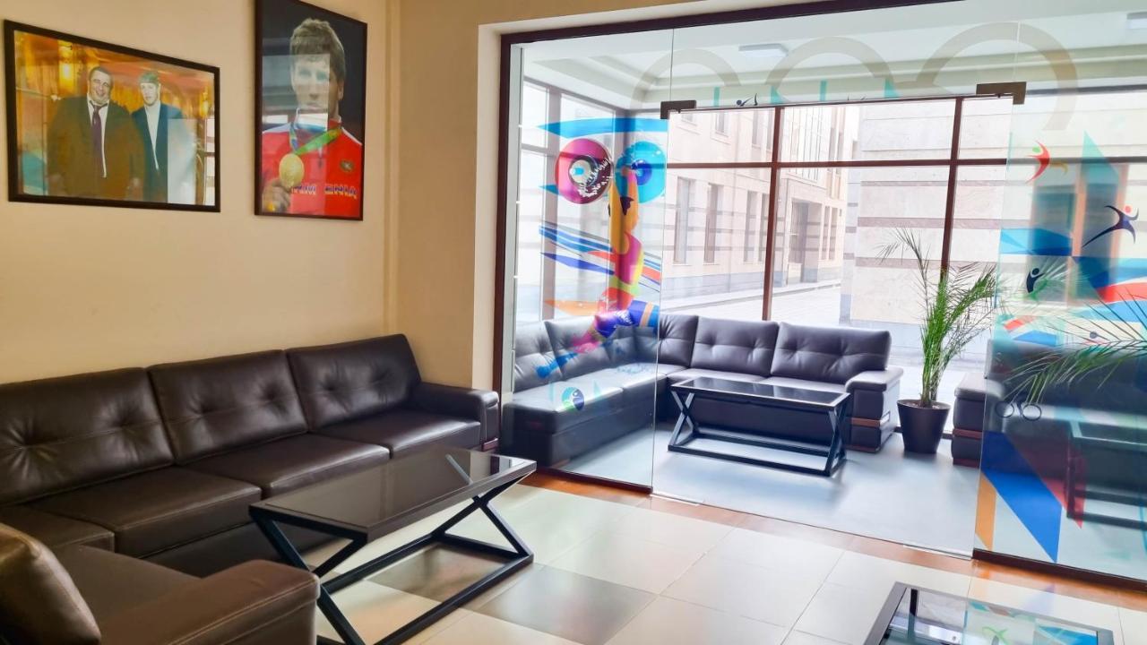 Olympavan Hotel Yerevan Bagian luar foto
