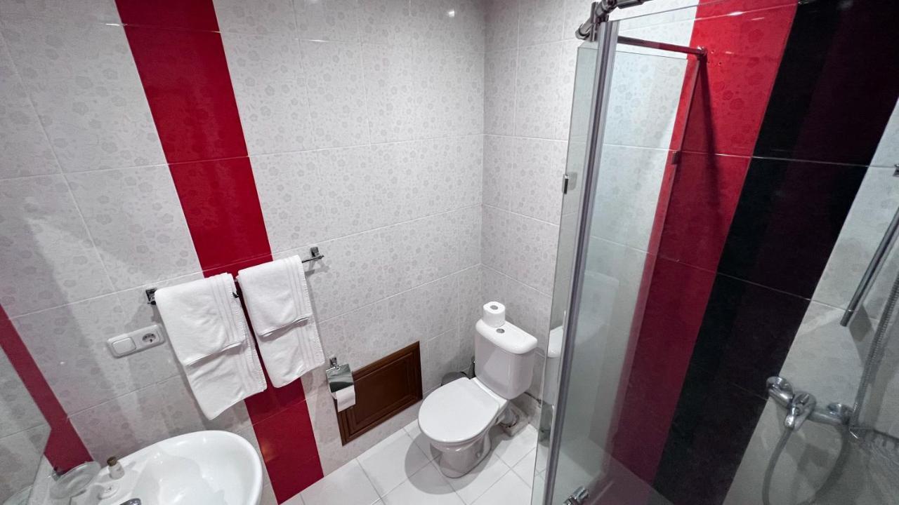 Olympavan Hotel Yerevan Bagian luar foto