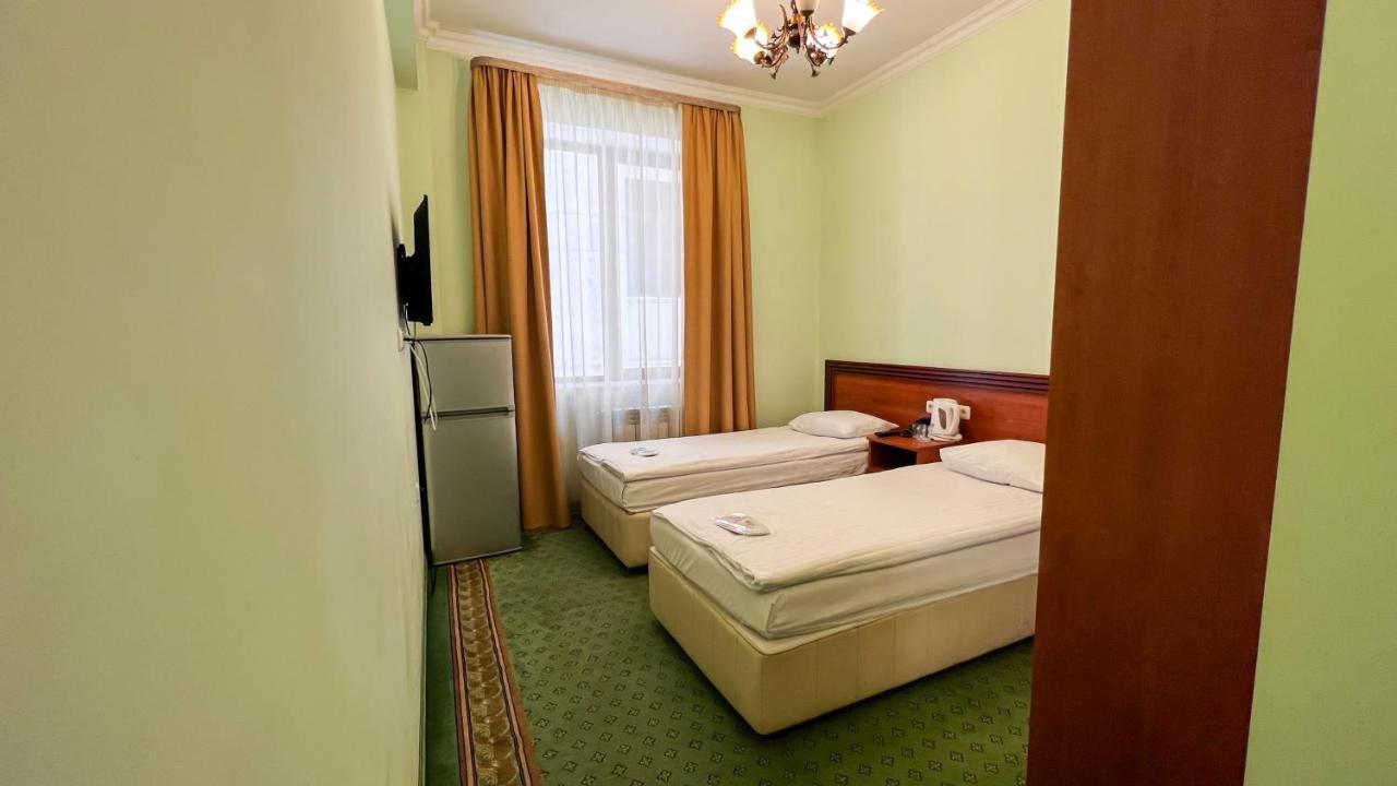 Olympavan Hotel Yerevan Bagian luar foto