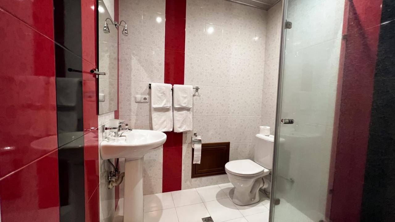 Olympavan Hotel Yerevan Bagian luar foto